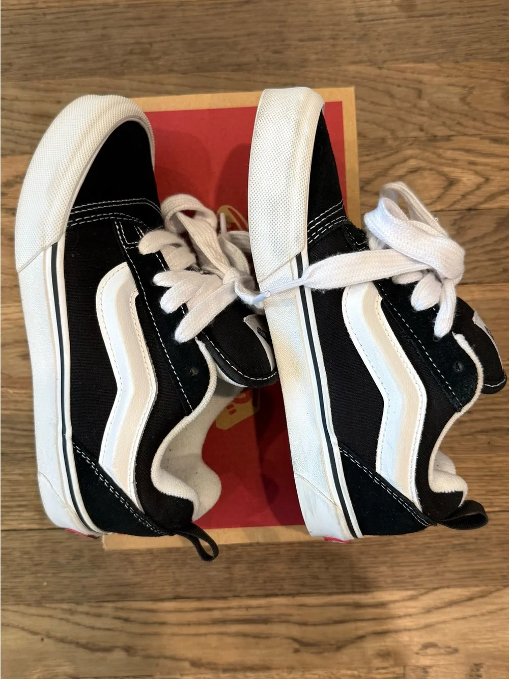 Vans Kids Knu Skool Black/True White Youth Size 3 Skate Shoes In Box